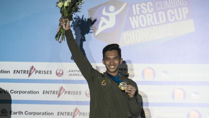 Alfian M Fajri sukses merebut emas pada kejuaraan dunia panjat tebing bertajuk IFSC Climbing world Cup (dok: FPTI)