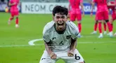 Pemain Timnas Indonesia U-17, Evandra Florasta, merayakan gol yang dicetaknya ke gawang Korea Selatan dalam laga pertama Grup C Piala Asia U-17 2025 di Prince Abdullah Al Faisal Stadium, Jeddah, Jumat (4/4/2025) malam WIB. (Dok PSSI)