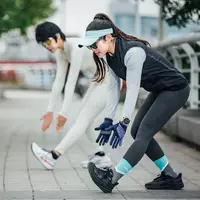 Tidak harus selalu olahraga berat, aktivitas seperti berjalan kaki atau melakukan stretching juga dapat menjadi bagian dari rutinitas yang lebih aktif. (Foto/Dok: Pexels)