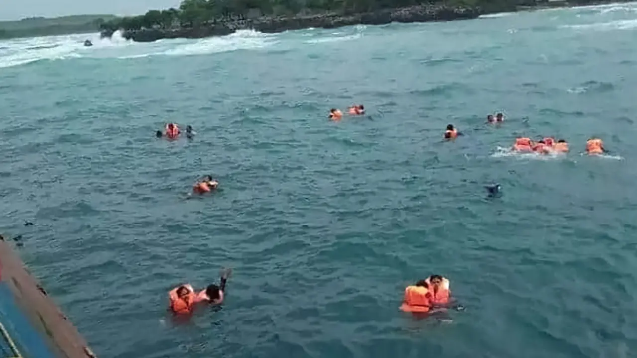 Detik-Detik KM Lestari Maju Tenggelam di Perairan Selayar