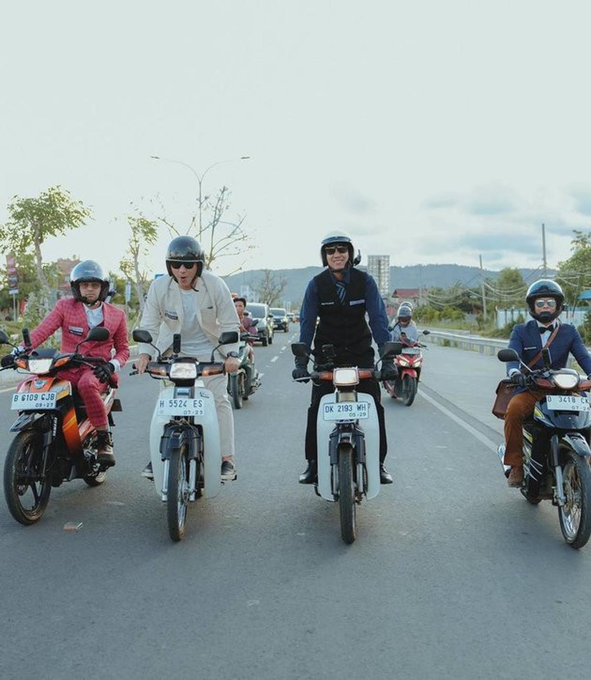Raffi Ahmad Pamerkan Motor Pertama, Hadiah dari Sang Ayah yang Punya Banyak Kenangan
