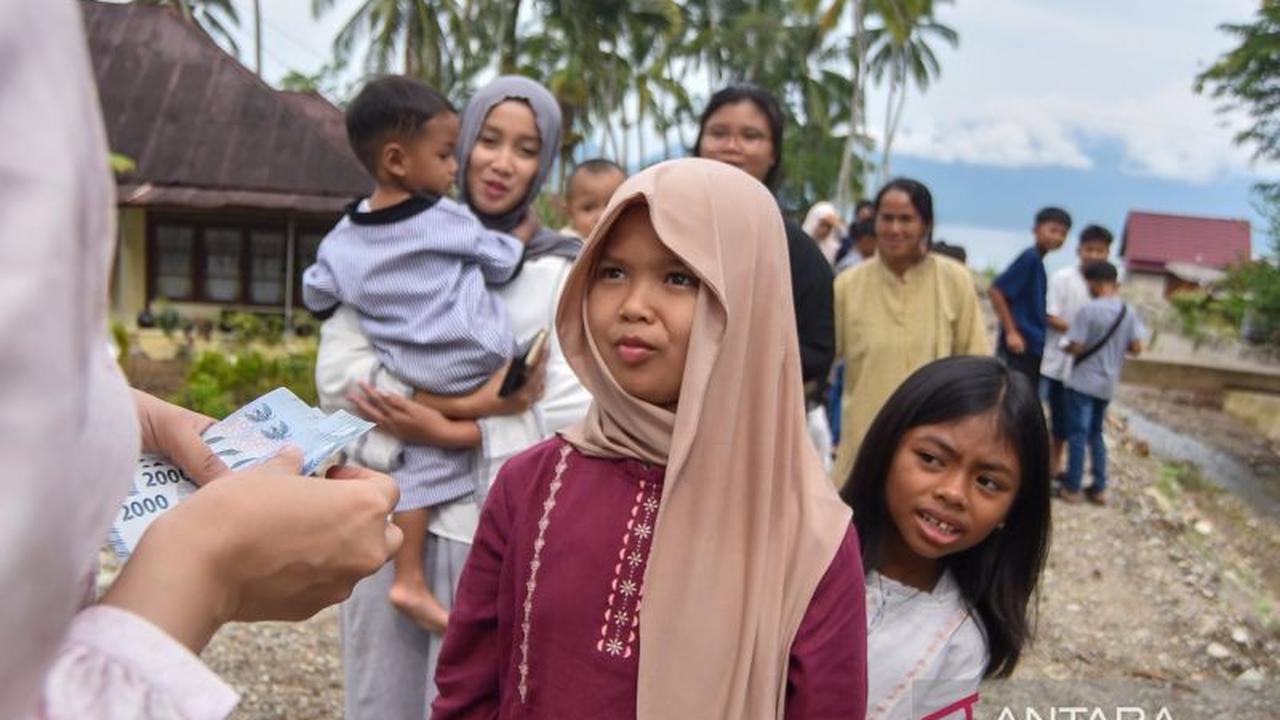 Semangat Lebaran di Tengah Pemulihan: Tradisi Manambang Agam Tetap Hidup