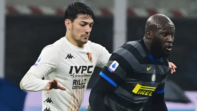 Federico Barba menuju Persib Bandung.