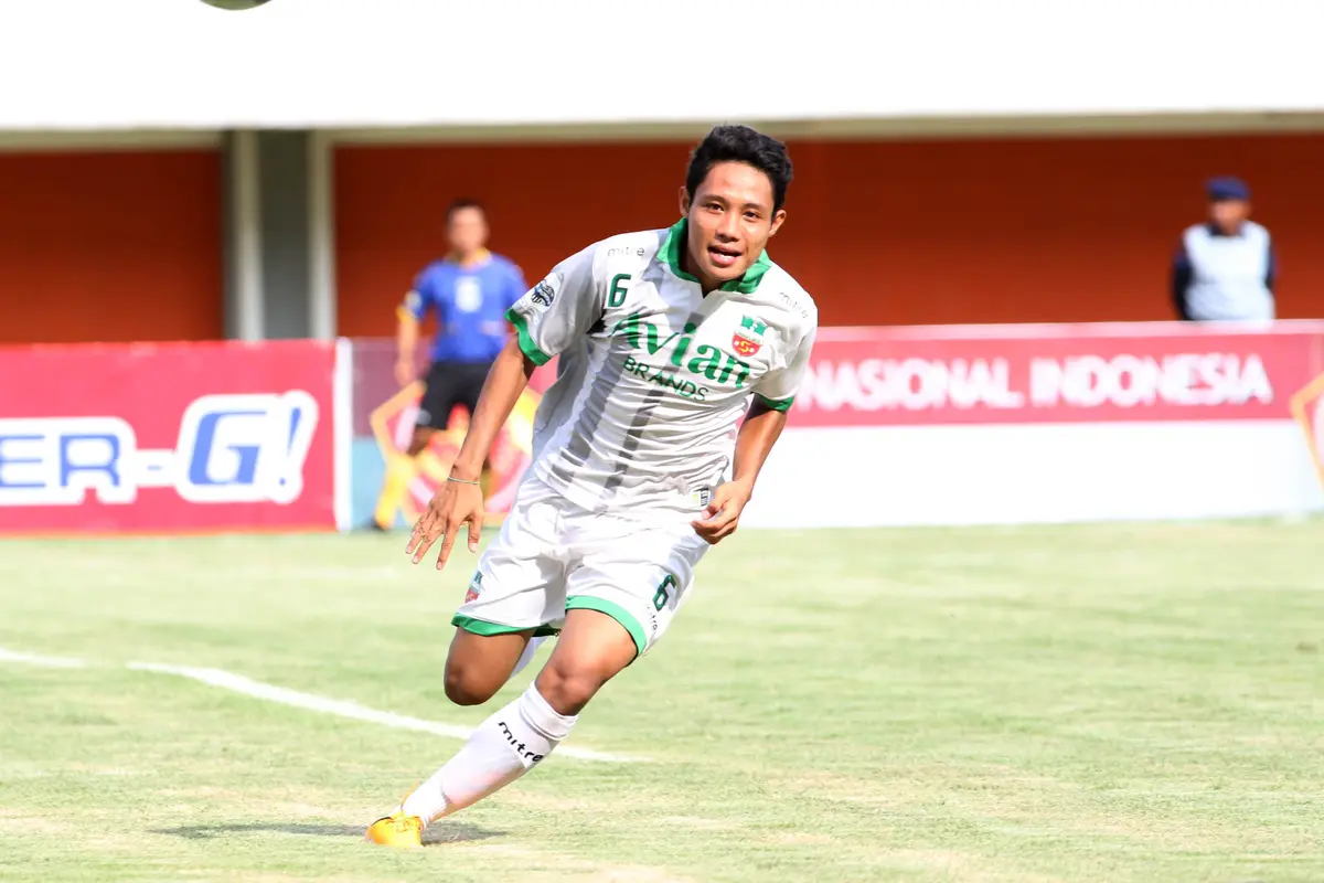 Evan Dimas, Surabaya United, Piala Jenderal Sudirman, Bola.com