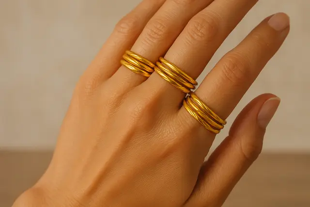 1. Pilih Cincin dengan Desain Tipis dan Minimalis