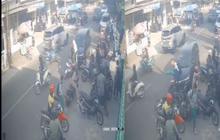 Avanza Hantam Deretan Motor Depan MTsN 1 Bandar Lampung, Pemotor dan Pelajar Terpental