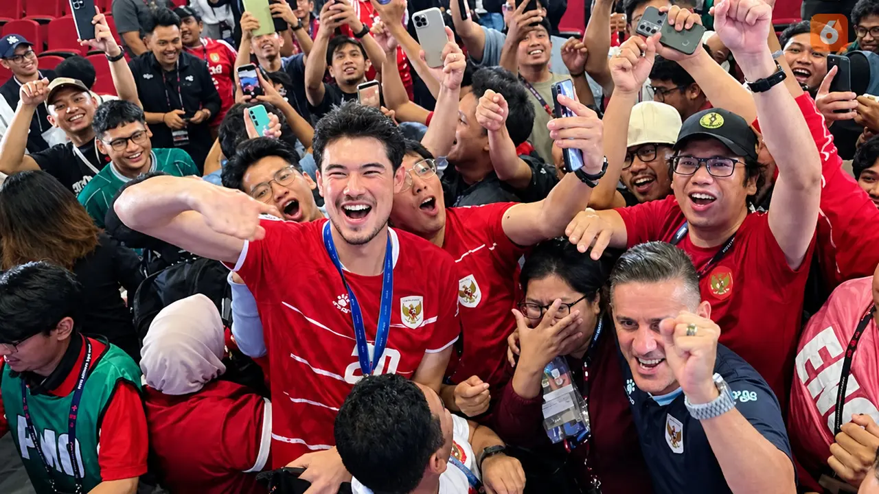 Elkan Baggott dan John Herdman