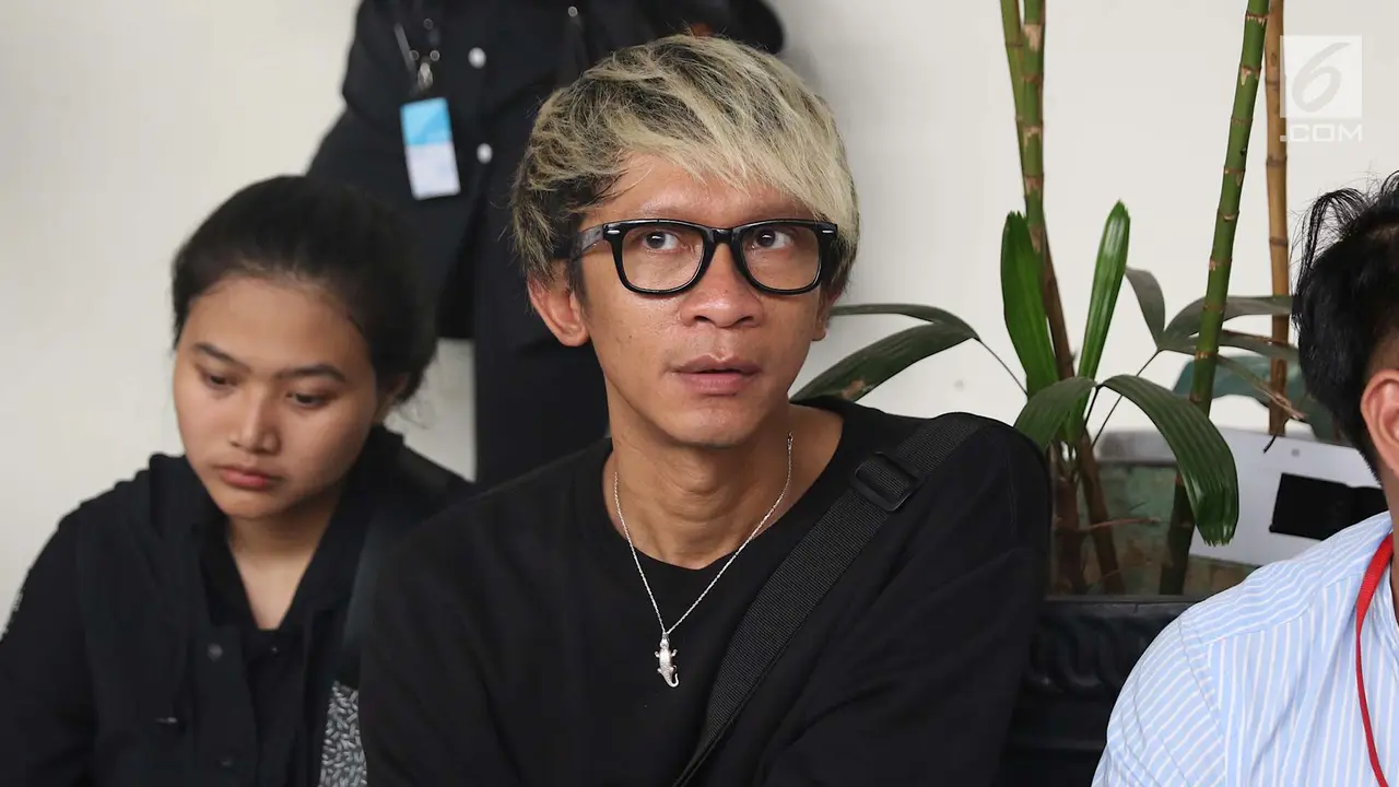 Aming hingga Roy Marten Hadiri Sidang Kasus Narkoba Tio Pakusadewo