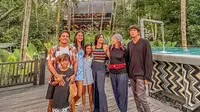 Momen Luna Maya Habiskan Waktu Bersama Keluarga di Bali (Sumber: Instagram/lunamaya)