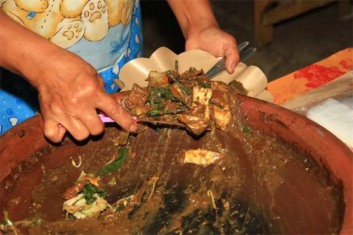 20 Destinasi Wisata yang Terkenal karena Makanan Uniknya, Jalan-Jalan Sekalian Kulineran