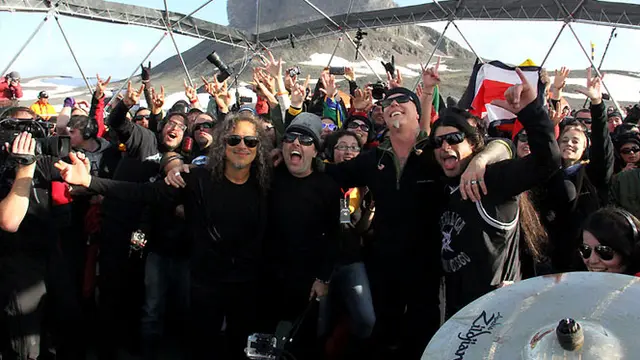 [VIDEO] Lagu Enter Sandman Akhirnya Berkumandang di Antartika