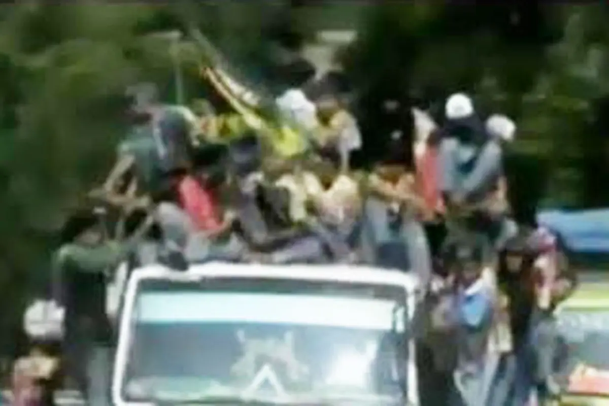 VIDEO: Pelajar di Bogor Ini Bajak Truk dan Niat Tawuran Usai UN
