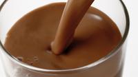 Susu cokelat bagi orang dewasa juga kaya manfaat. (Foto: Huffington Post)