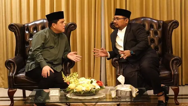 Menteri Badan Usaha Milik Negara (BUMN) Erick Thohir dan  Menteri Agama Yaqut Cholil Qoumas
