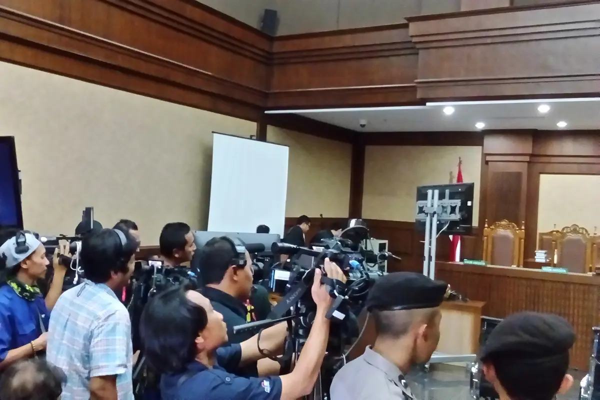 Gunakan 4 TV Besar, Jaksa Putar Rekaman CCTV Jessica dan Mirna