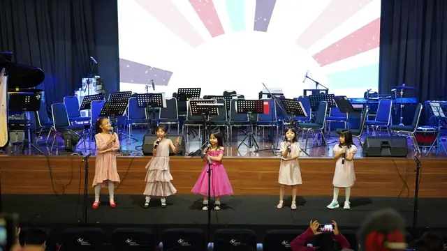 Konser Symphony of Love