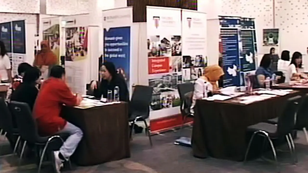  Sekolah Luar Negeri