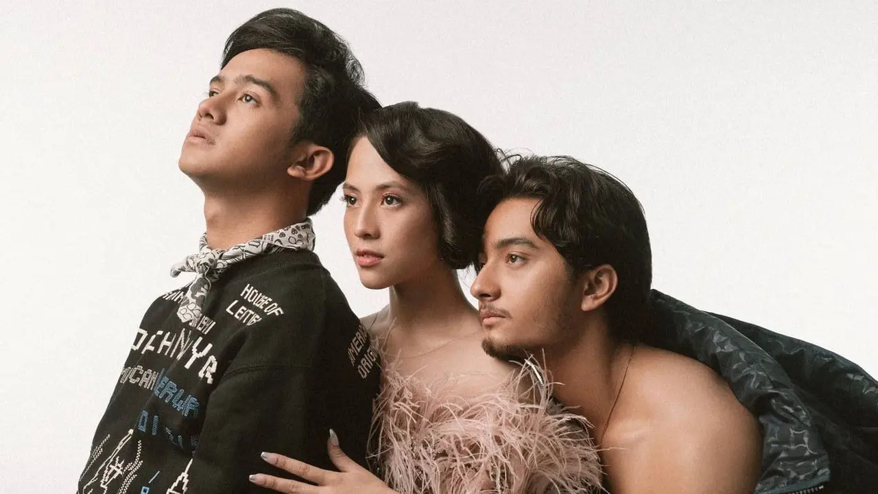 Gaya Pemotretan Adhisty Zara Bareng Bryan Domani dan Kevin Ardilova. (Sumber: Instagram/winstongomez)