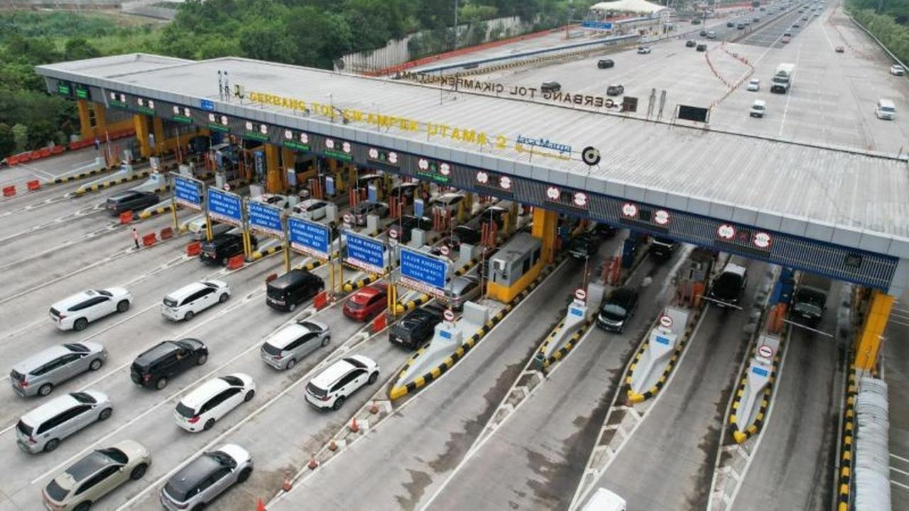 Jasamarga Pantau Ketat Arus Balik Tahun Baru 2026 di Tol Jakarta-Cikampek, Volume Kendaraan Meningkat Tajam