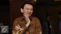 Gubernur DKI Jakarta Basuki T Purnama alias Ahok memberikan keterangan usai menonton film Comic 8 di Djakarta Theatre, Jakarta, Jumat (18/3). Film comic 8  tersebut menembus lebih dari satu juta penonton. (Liputan6.com/Herman Zakharia) 