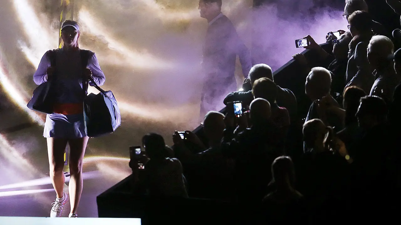 Maria Sharapova berpeluang lolos Grand Slam Prancis Terbuka setelah dilarang bermain 15 bulan karena mengonsumsi doping. 
