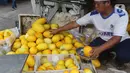Timun sendiri banyak memiliki kandungan air sehingga sangat melegakan saat diminum waktu berbuka puasa. (Liputan6.com/Johan Tallo)