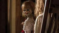 Boneka Annabelle, Boneka menjadi ikon di film The Conjuring " dan " Annabelle ". film ini terinspirasi oleh boneka nyata bernama sama. Film horor ini bahakan membuatnya menjadi salah satu film horor terlaris. (reuters)