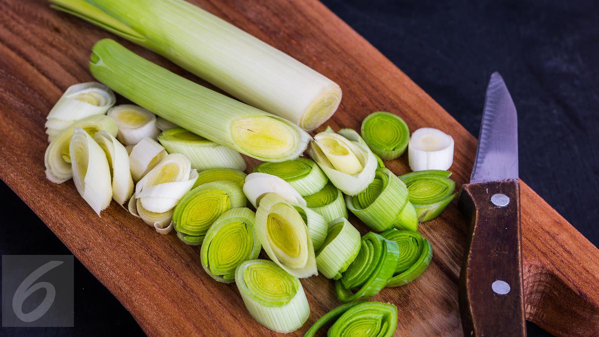 3 Tips Menyimpan Daun Bawang Agar Tetap Hijau, Praktis dan Anti Layu