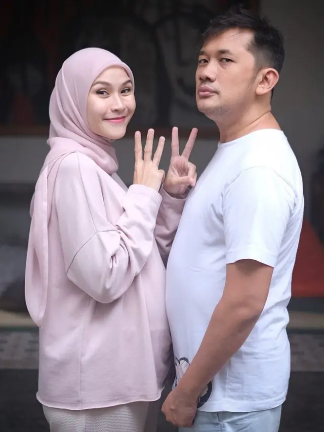 11 Artis yang Hamil di Usia Lebih dari 30 Tahun, Terbaru Kartika Putri