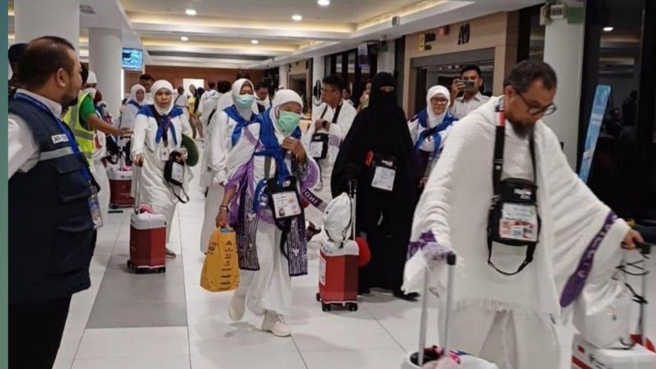 Pemberangkatan Haji Riau Berjalan Lancar, Ribuan Jemaah Tiba di Tanah Suci