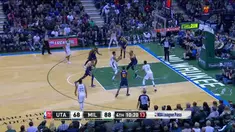 Berita video game recap NBA 2017-2018 antara Milwaukee Bucks melawan Utah Jazz dengan skor 117-110.