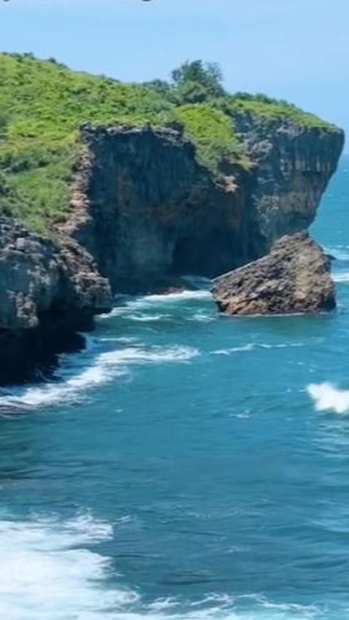 Rasanya Sholat di Mushola Terindah di Pulau Jawa<br>