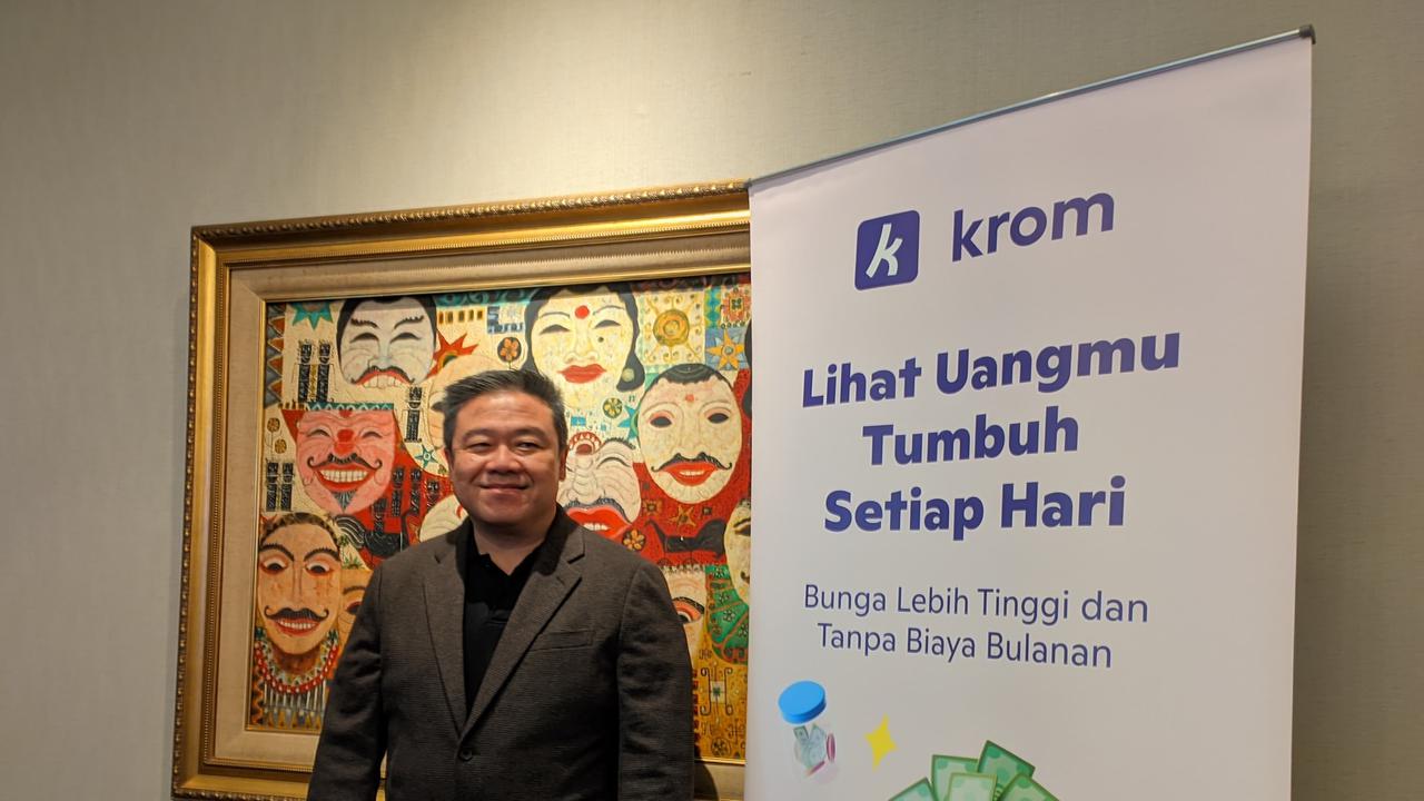 Presiden Direktur Krom Bank, Anton Hermawan di acara media briefing pada Selasa (3/12/2024).