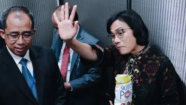 Tangkapan layar instagram Menteri Keuangan Sri Mulyani Indrawati saat berkunjung ke kantor Bloomberg News Studio di Washington DC, AS.