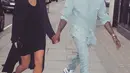 Kembali saat kencan dengan Kanye West, Kim membuktikan nggak perlu pakaian terbuka untuk memukau suaminya. (instagram/kimkardashian)