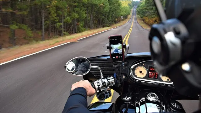 Ilustrasi riding, touring, motor