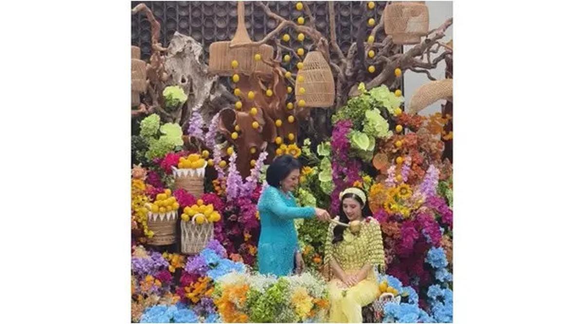 8 Potret Febby Rastanty Gelar Pengajian dan Siraman Jelang Nikah, Penuh Bahagia