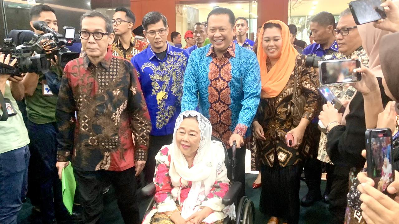 Sinta Nuriyah Minta Kurikulum Bahas Sejarah Pelengseran Gus Dur Ditarik dan Direvisi