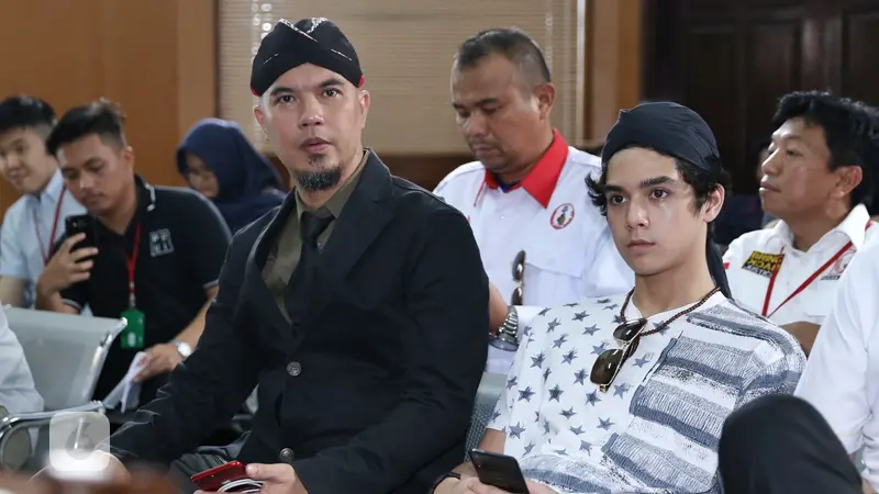 [Bintang] Ahmad Dhani dan Al Ghazali