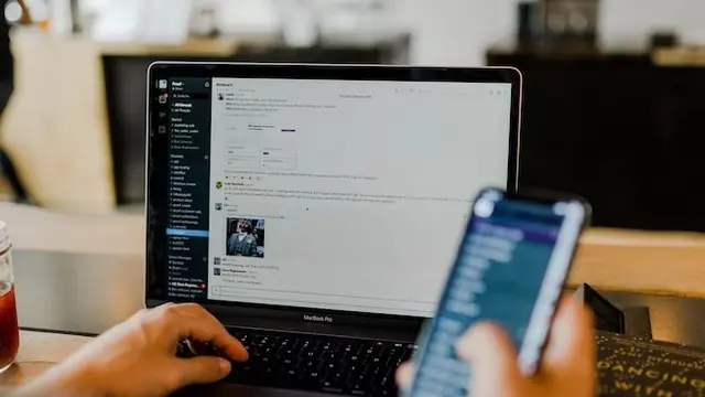 Ilustrasi  social engineering (soceng).Foto: Unsplash/Austin Distel