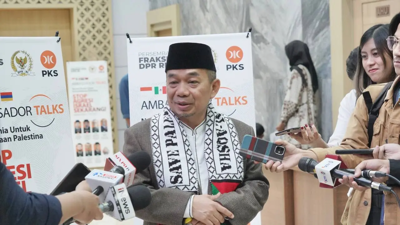 Ketua Fraksi PKS DPR RI Jazuli Juwaini mengaku optimistis Indonesia di bawah kepemimpinan Prabowo Subianto bisa menjadi negara yang kuat dan berdaya saing.