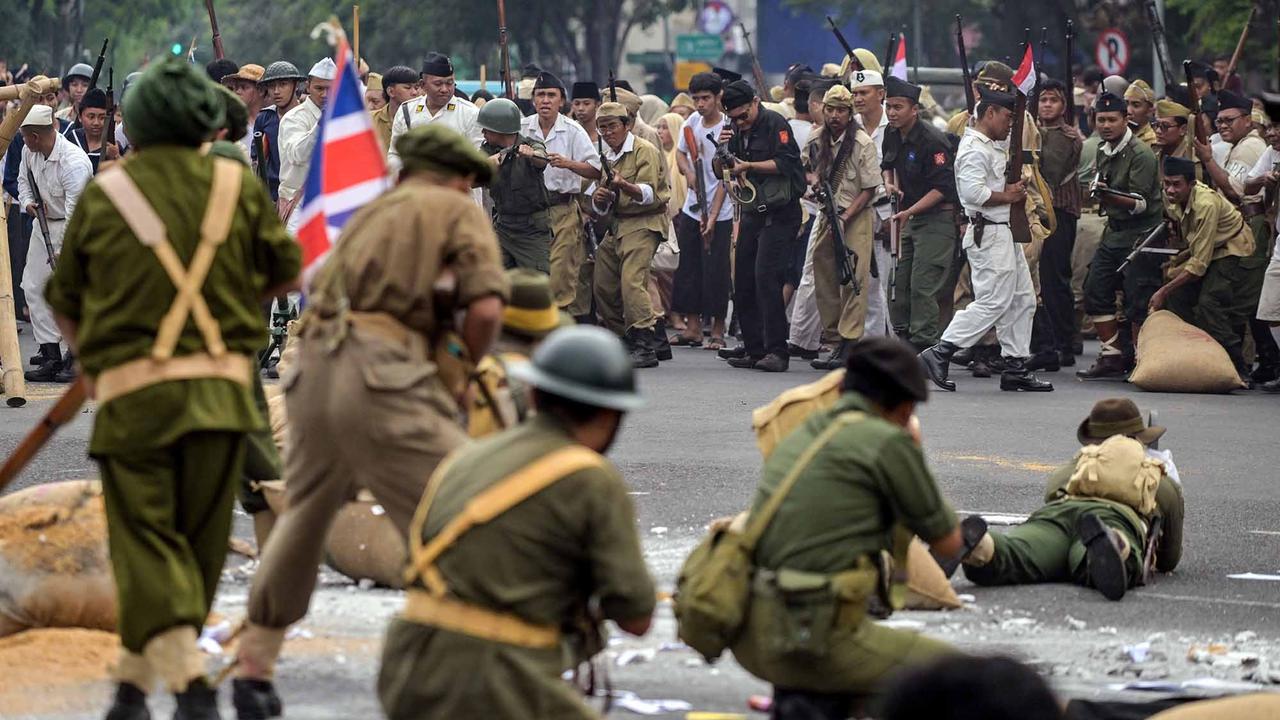 FOTO: Semangat Arek Suroboyo Menyala di Parade Surabaya Juang 2025