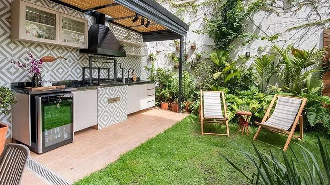 Desain Dapur Terbuka Belakang Rumah Minimalis di Tahun 2025