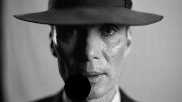 Poster film Oppenheimer karya Christopher Nolan. (Universal Pictures)