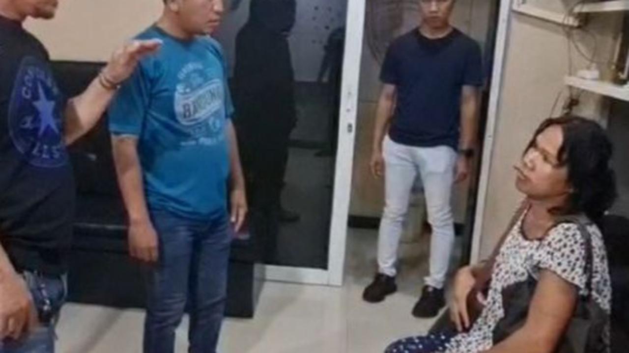Polisi Tangkap Waria yang Ngamuk di Apotek Kembangan