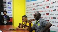 Pelatih Barito Putera, Jacksen Tiago mengakui ketangguhan pertahanan Arema FC (Liputan6.com / Rana Adwa)