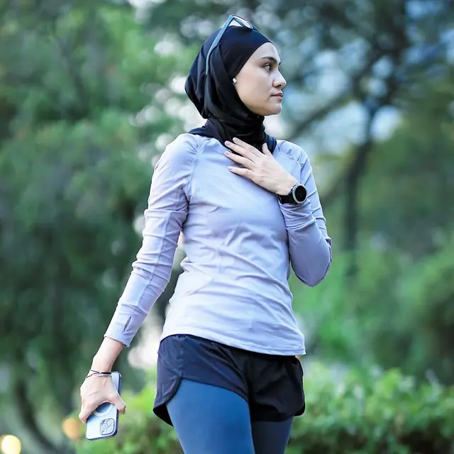Model Hijab Olahraga ala Artis