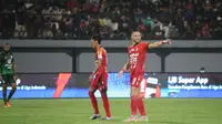 Penyerang Bali United Ilija Spasojevic melakukan selebrasi usai mencetak gol ke gawang Rans Nusantara FC dalam laga pekan ketiga BRI Liga 1 2022/2023 di Stadion Kapten I Wayan Dipta, Gianyar, Kamis (4/8/2022). (Bola.com/Maheswara Putra)