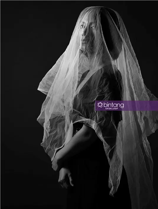 Meski telah terlibat beberapa kali dalam film bergenre horor, Tara Basro juga akan berpikir ulang sebelum menerima tawaran dengan genre sama. Jadi kalo ada tawaran lagi harus yang lebih seram lagi dari film horor terbarunya ini. (Adrian Putra/Bintang.com)