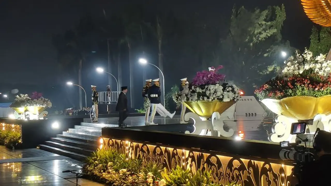 Prabowo pimpin renungan suci di TMP Kalibata